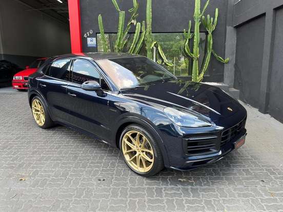 PORSCHE-CAYENNE-2023