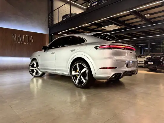 PORSCHE-CAYENNE-4.0 V8 E-HYBRID TURBO COUPÉ AWD TIPTRONIC S PORSCHE-CAYENNE-2025