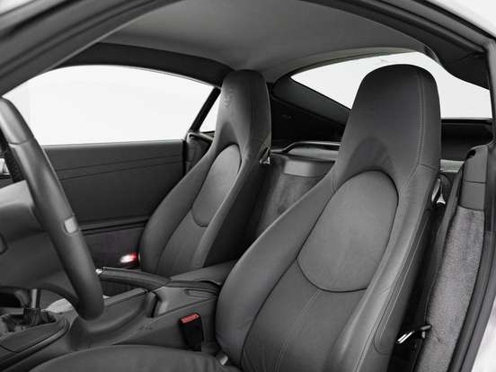 PORSCHE-CAYMAN-2010