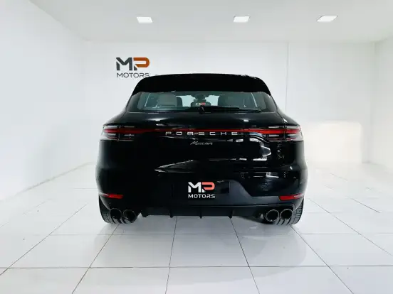 PORSCHE-MACAN-2021