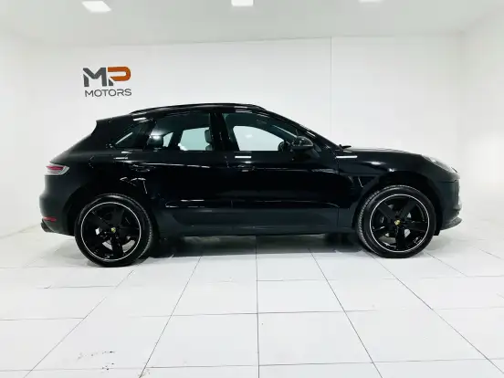 PORSCHE-MACAN-2021