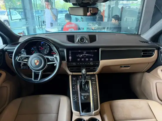PORSCHE-MACAN-2.0 16V GASOLINA 4P AUTOMÁTICO PORSCHE-MACAN-2020