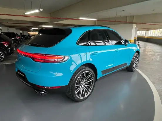 PORSCHE-MACAN-2021