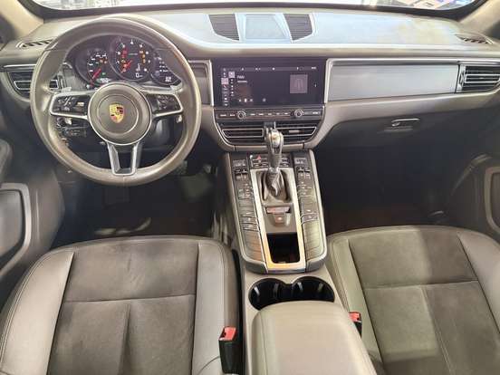 PORSCHE-MACAN-2021