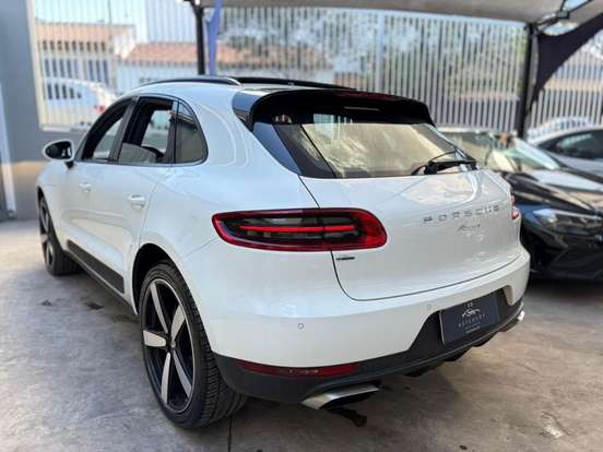 PORSCHE-MACAN-2018