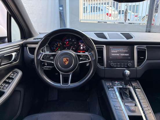 PORSCHE-MACAN-2.0 16V GASOLINA 4P AUTOMÁTICO PORSCHE-MACAN-2018