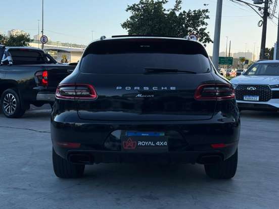 PORSCHE-MACAN-2018