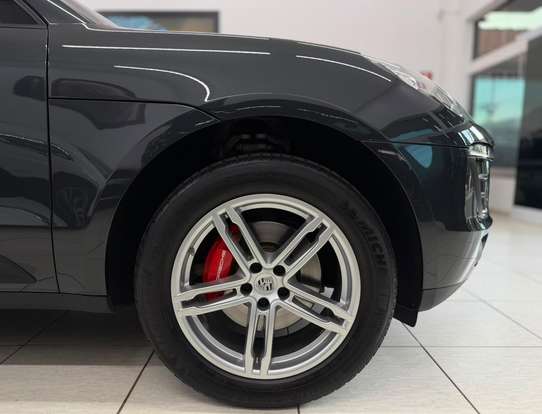 PORSCHE-MACAN-2018
