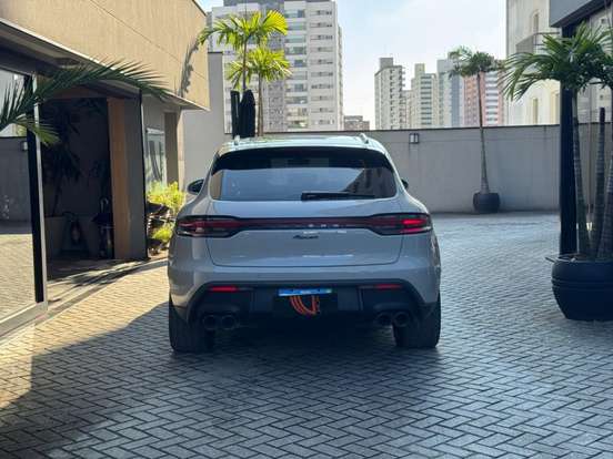 PORSCHE-MACAN-2022