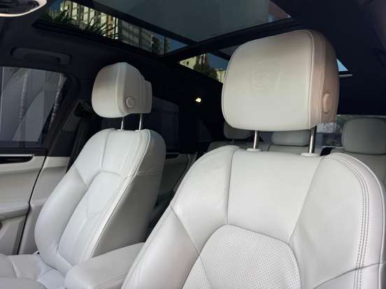 PORSCHE-MACAN-2022