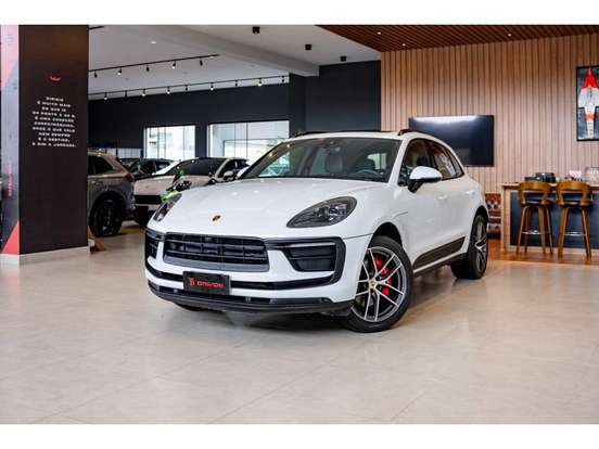 PORSCHE-MACAN-2024