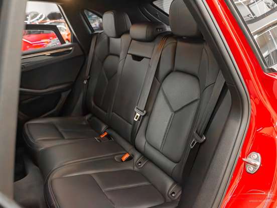 PORSCHE-MACAN-2019