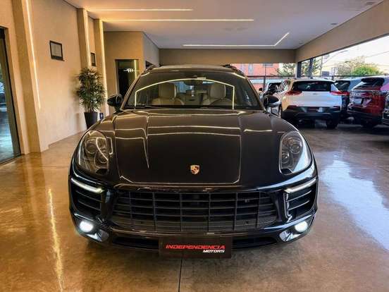 PORSCHE-MACAN-2017