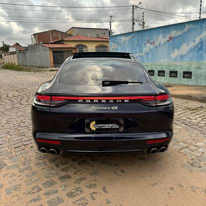 PORSCHE-PANAMERA-2023