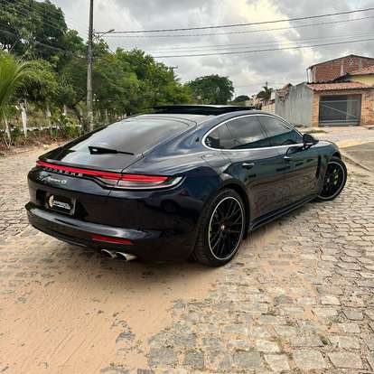 PORSCHE-PANAMERA-2023