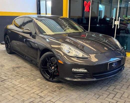 PORSCHE-PANAMERA-2010
