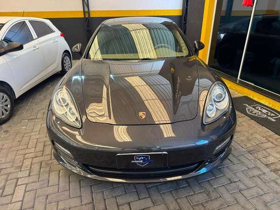 PORSCHE-PANAMERA-2010