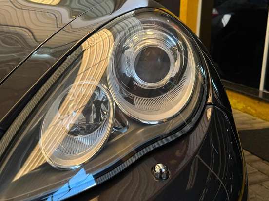 PORSCHE-PANAMERA-2010