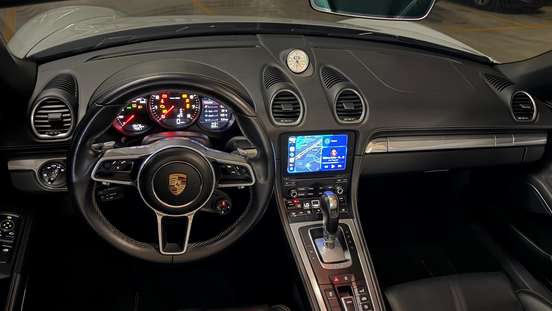 PORSCHE-718-2023