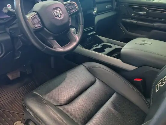 RAM-1500-5.7 V8 GASOLINA REBEL CD 4X4 AUTOMÁTICO RAM-1500-2023