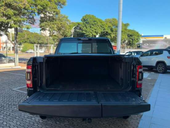 RAM-1500-5.7 V8 GASOLINA REBEL CD 4X4 AUTOMÁTICO RAM-1500-2021