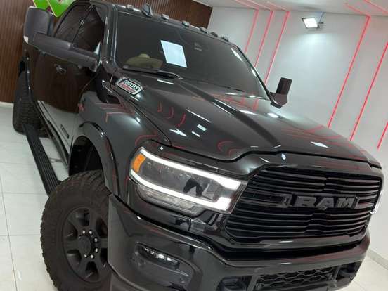 RAM-3500-6.7 I6 TURBO DIESEL LARAMIE NIGHT EDITION CD 4X4 AUTOMÁTICO RAM-3500-2022