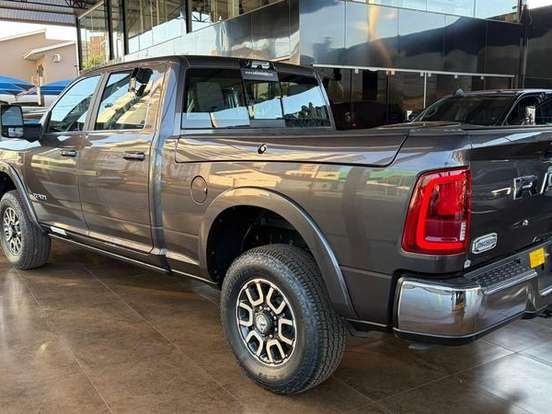 RAM-3500-6.7 I6 TURBO DIESEL LIMITED LONGHORN CD 4X4 AUTOMÁTICO RAM-3500-2026