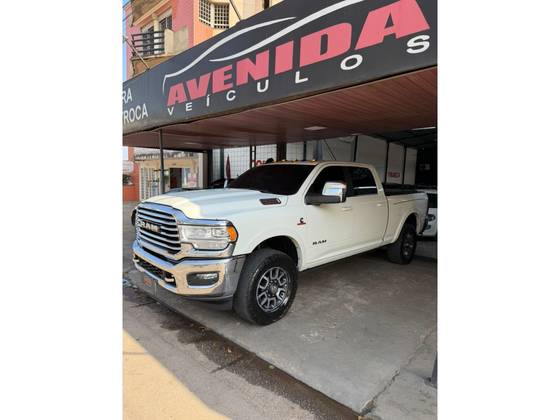 RAM 3500 6.7 I6 TURBO DIESEL LIMITED LONGHORN CD 4X4  AUTOMÁTICO