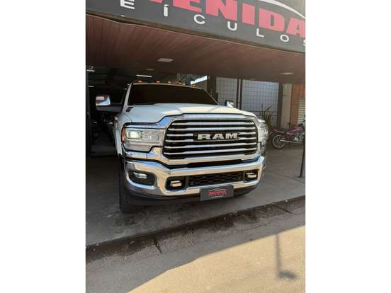 RAM-3500-6.7 I6 TURBO DIESEL LIMITED LONGHORN CD 4X4 AUTOMÁTICO RAM-3500-2023