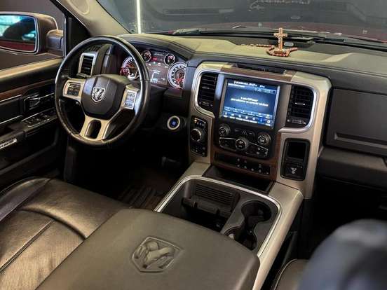 RAM-CLASSIC-5.7 V8 GASOLINA LARAMIE CD 4X4 AUTOMÁTICO RAM-CLASSIC-2022