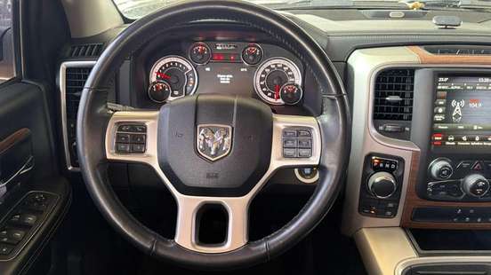 RAM-CLASSIC-5.7 V8 GASOLINA LARAMIE NIGHT EDITION CD 4X4 AUTOMÁTICO RAM-CLASSIC-2022