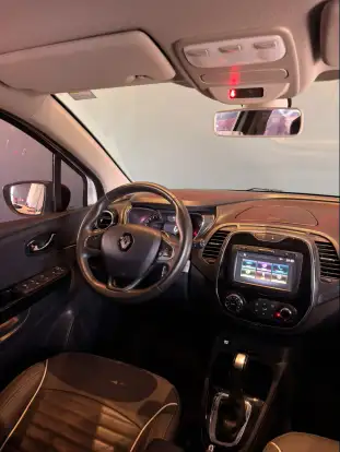 RENAULT-CAPTUR-2017