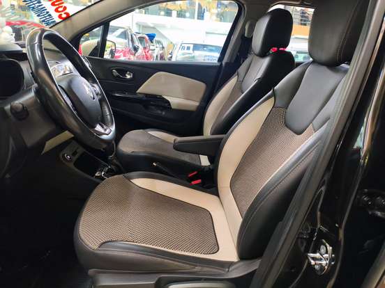 RENAULT-CAPTUR-2017