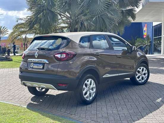 RENAULT-CAPTUR-2018