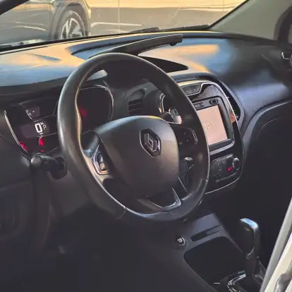 RENAULT-CAPTUR-2017