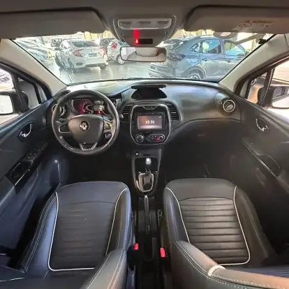 RENAULT-CAPTUR-2017