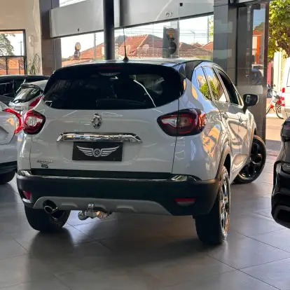 RENAULT-CAPTUR-2017