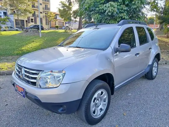RENAULT-DUSTER-2014