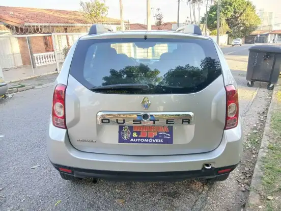 RENAULT-DUSTER-2014