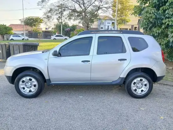 RENAULT-DUSTER-1.6 EXPRESSION 4X2 16V FLEX 4P MANUAL RENAULT-DUSTER-2014