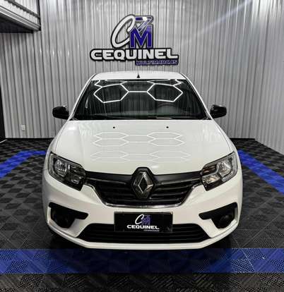 RENAULT-LOGAN-2022