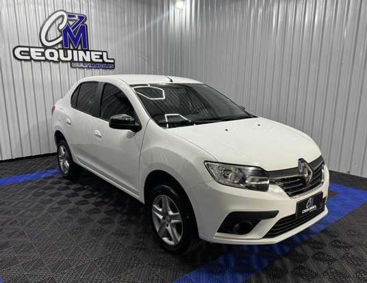 RENAULT-LOGAN-2022
