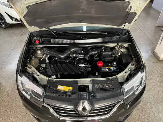 RENAULT-SANDERO-2019