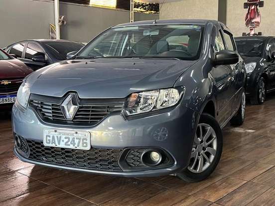 RENAULT-SANDERO-2017