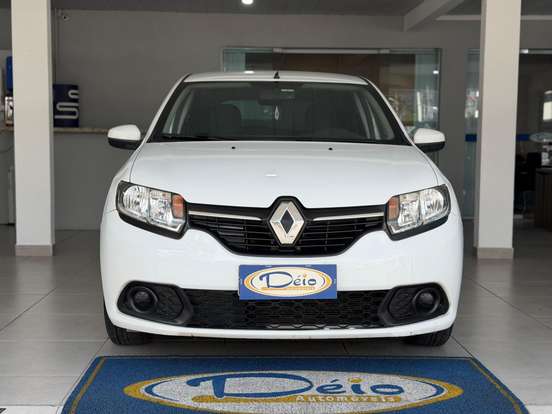RENAULT-SANDERO-2016