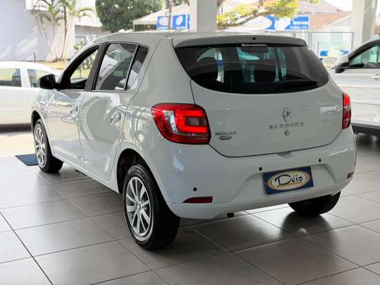 RENAULT-SANDERO-1.0 EXPRESSION 16V FLEX 4P MANUAL RENAULT-SANDERO-2016