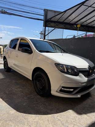RENAULT-SANDERO-2022