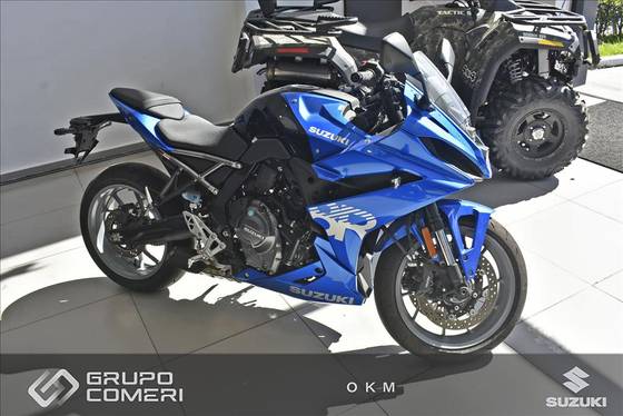 SUZUKI GSX-8R 