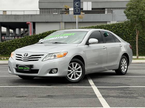TOYOTA CAMRY 3.5 XLE V6 24V GASOLINA 4P AUTOMÁTICO