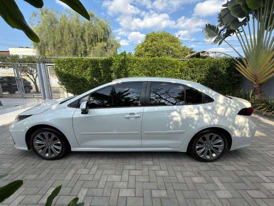TOYOTA-COROLLA-2021